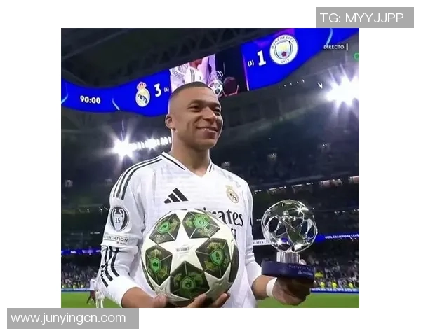 全球足坛巨星背后的故事与传奇时刻解析