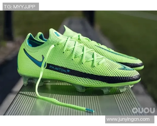 各位置足球明星穿鞋解析从门将到前锋的最佳鞋款推荐